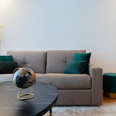 Stunning Apartment W/ Free Parking By Lovelystay Porto Zewnętrze zdjęcie