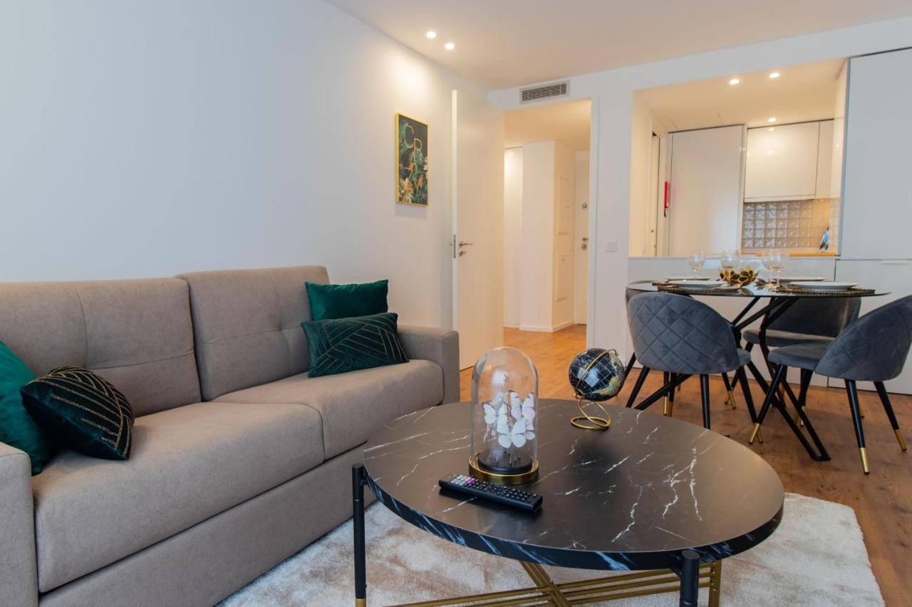 Stunning Apartment W/ Free Parking By Lovelystay Porto Zewnętrze zdjęcie