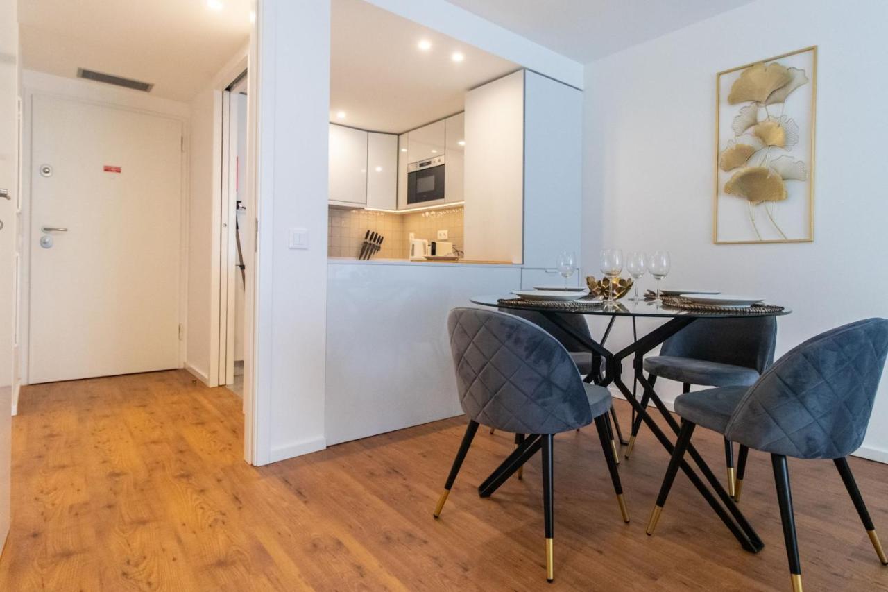 Stunning Apartment W/ Free Parking By Lovelystay Porto Zewnętrze zdjęcie
