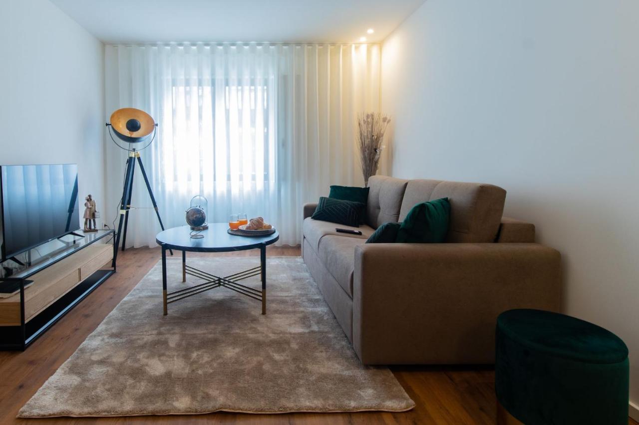 Stunning Apartment W/ Free Parking By Lovelystay Porto Zewnętrze zdjęcie